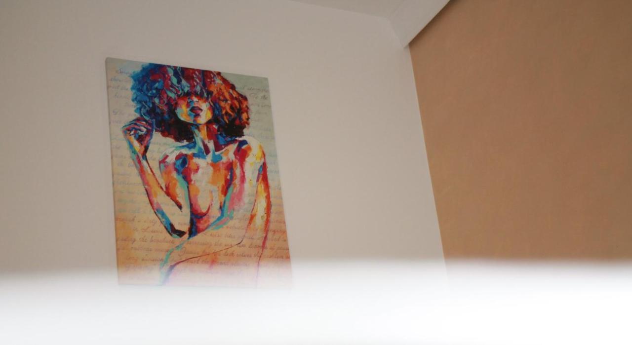 Studio Dristor - Foarte Curat Si Frumos Bucarest Extérieur photo