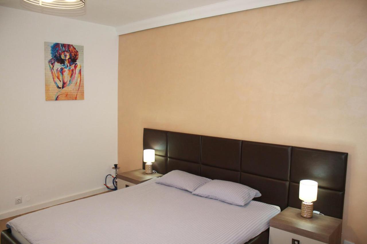 Studio Dristor - Foarte Curat Si Frumos Bucarest Extérieur photo
